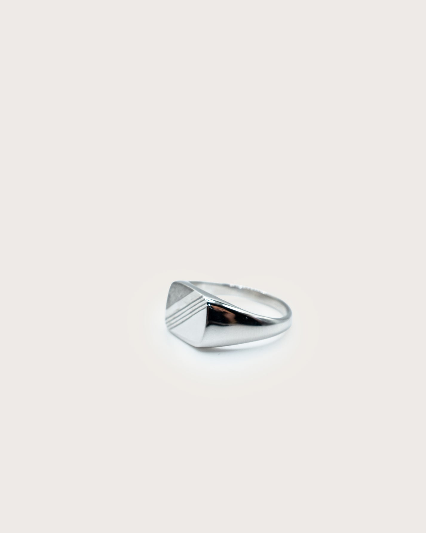 Line Cut Signet Ring