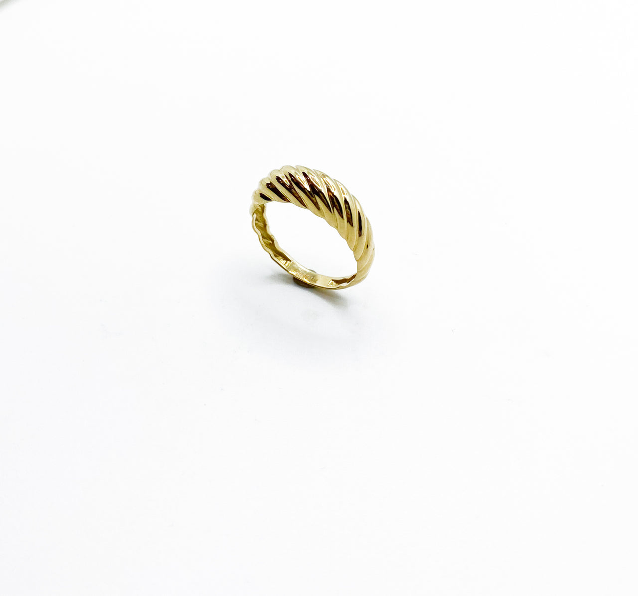 Thin Croissant Ring